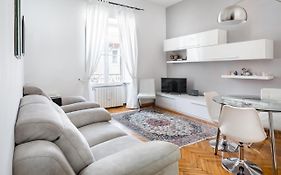 Sunny Flat Near Villa Borghese